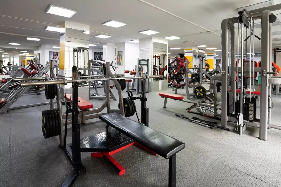 Фитнес-клуб StrongMan House в Владивостоке: Тренировка, Зал, Тренажерный зал, Фитнес,