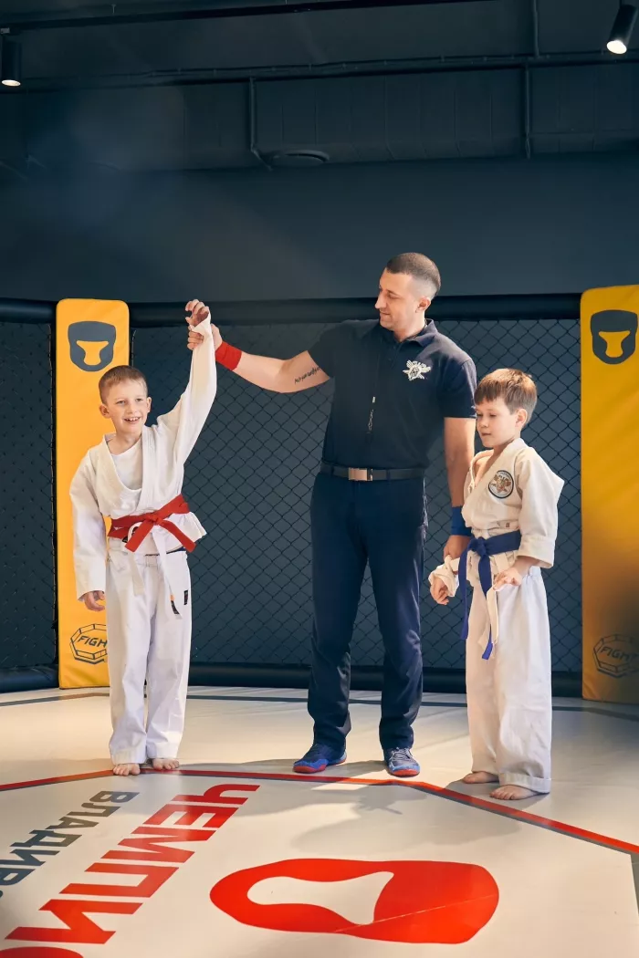 Спортивный клуб "Чемпион".