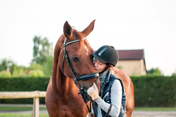 Конно-спортивный клуб "Fast Horse".