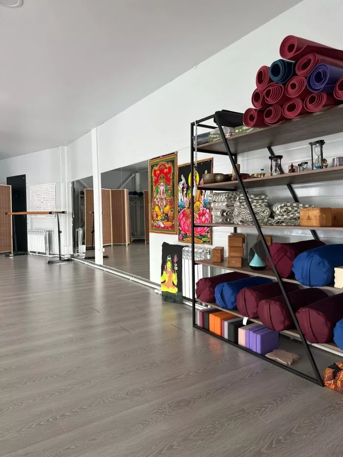 Студия йоги "Ганеша".