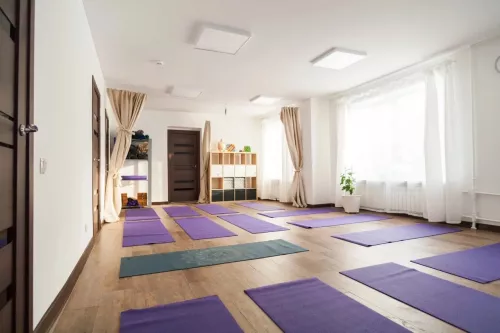 Студия йоги Йога-клуб  в  Новосибирске