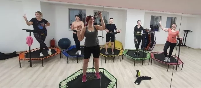 Студия фитнеса на батуте JumpForSmile  в  Санкт-Петербурге