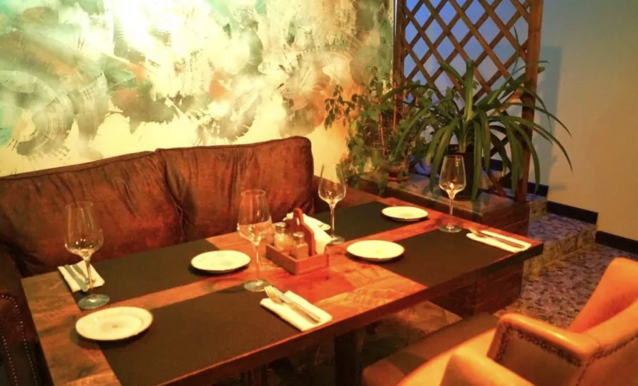 Клуб-ресторан Polyanka bar&kitchen в Москве: Клуб, Бар, Алкоголь , Знакомства , Танцы , Ресторан,