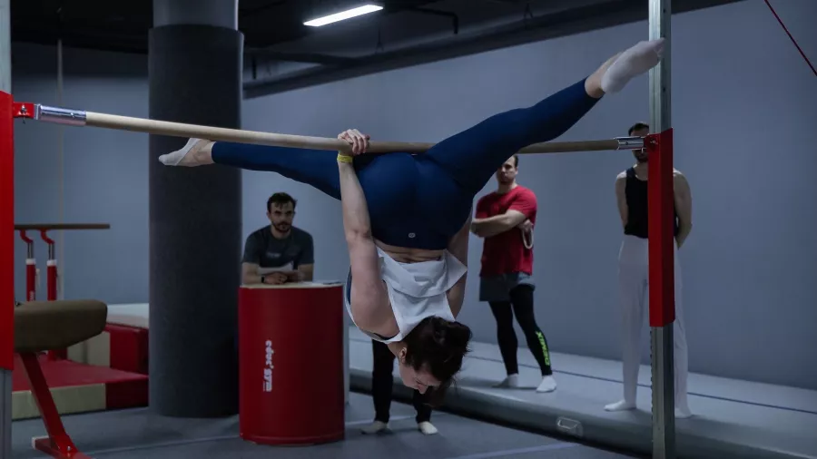 Студия акробатики OREXIS vital gymnastics в Москве: Батут, Гимнастика , Акробатика , Сальто, Шпагат, Рстяжка, Силовые тренировки,