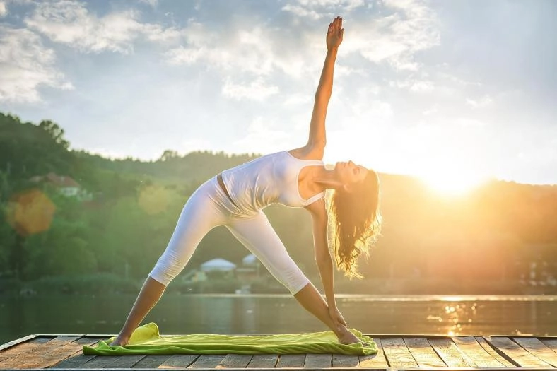 Студия Йоги YogaSphera в Нижнем Новгороде: Хатха-йога, Практики для Беременных, Духовное Развитие, Кундалини-йога, Физическое Здоровье, Воздушная Йога,