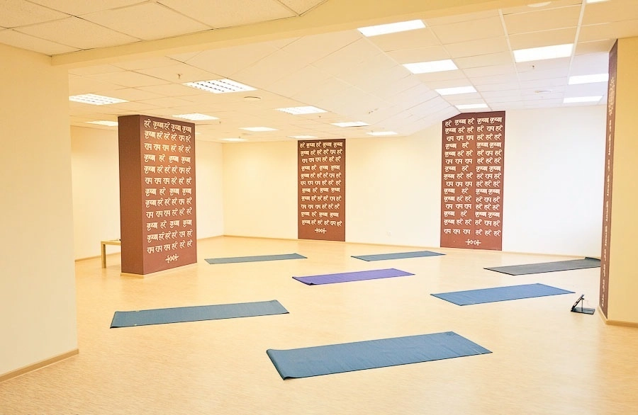 Студия Йоги YogaSphera в Нижнем Новгороде: Хатха-йога, Практики для Беременных, Духовное Развитие, Кундалини-йога, Физическое Здоровье, Воздушная Йога,