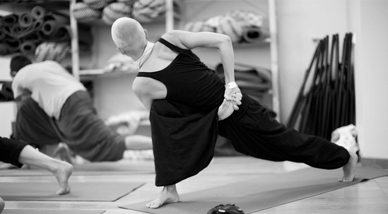 Студия Йоги YogaSphera в Нижнем Новгороде: Хатха-йога, Практики для Беременных, Духовное Развитие, Кундалини-йога, Физическое Здоровье, Воздушная Йога,