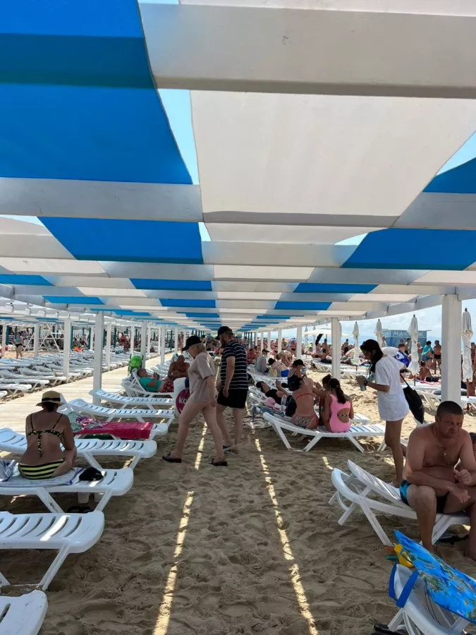 Пляж Витязево в Анапе: Пляж, Море, Аттракционы, Волейбол, Морские прогулки,