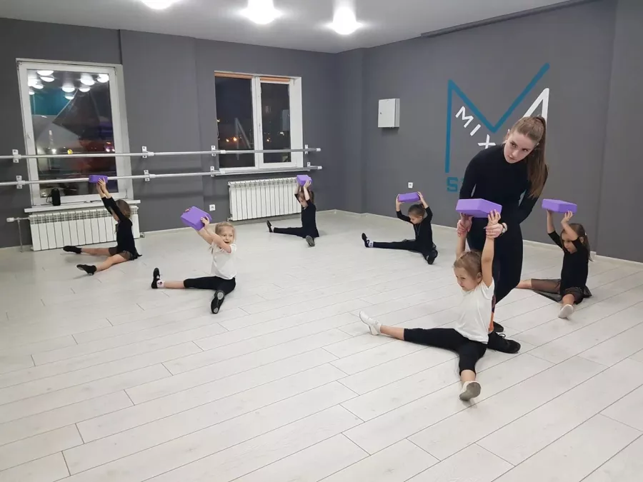 Студия танца и фитнеса Mix в Новосибирске: Йога, Зал, Тренировка, Танцы,