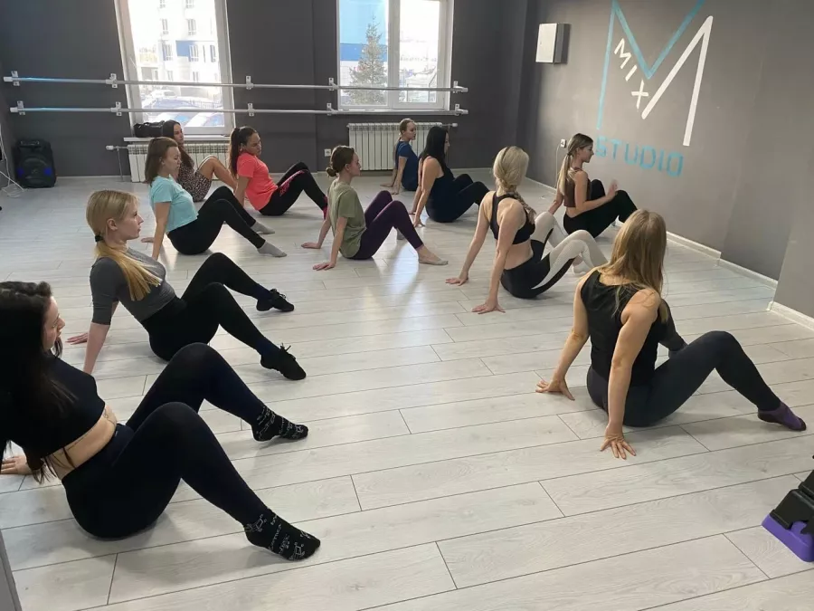 Студия танца и фитнеса Mix в Новосибирске: Йога, Зал, Тренировка, Танцы,