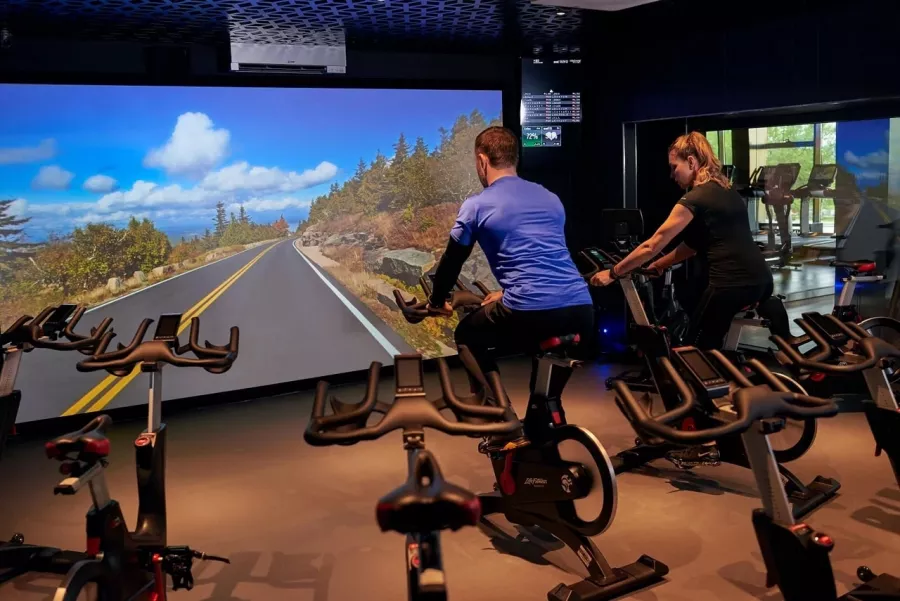 Фитнес-клуб EDGE Premium в Новосибирске: Зал, Бассейн, Тренировка, Фитнес,