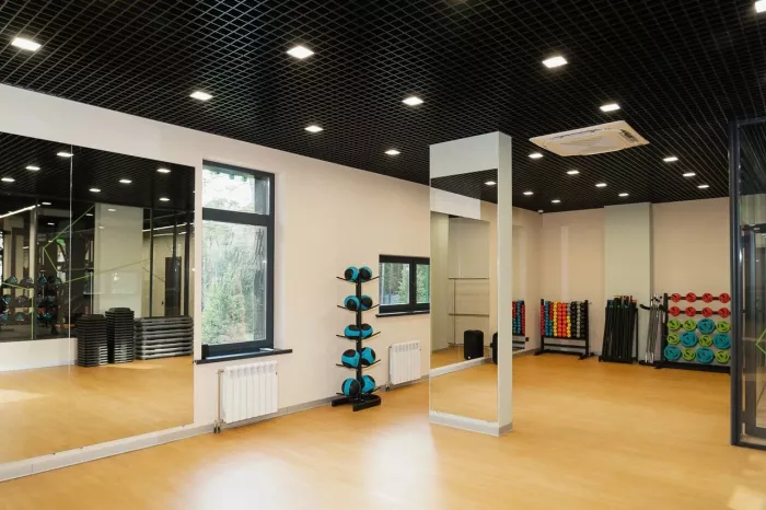 Фитнес-клуб "XFit Point Flora&Fauna"