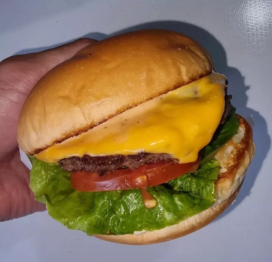 Бургерная The Good Burger в Себу: Еда, Кафе, Бургеры,