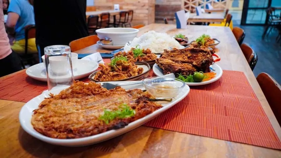 Ресторан Orange Karenderia в Себу: Еда, Ресторан,