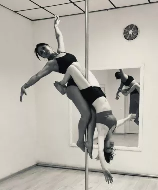 Школа танцев "Vogue pole dance"