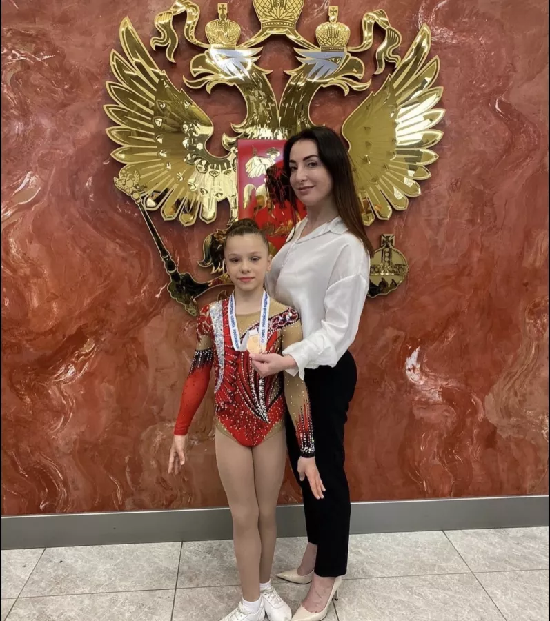 Детский спортивный клуб Шаг вперёд в Калининграде: Шпагат, Гимнастика, Развитие, Акробатика,