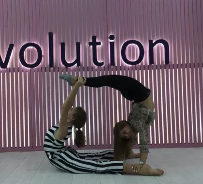 Студия воздушной гимнастики и фитнеса "Evolution"