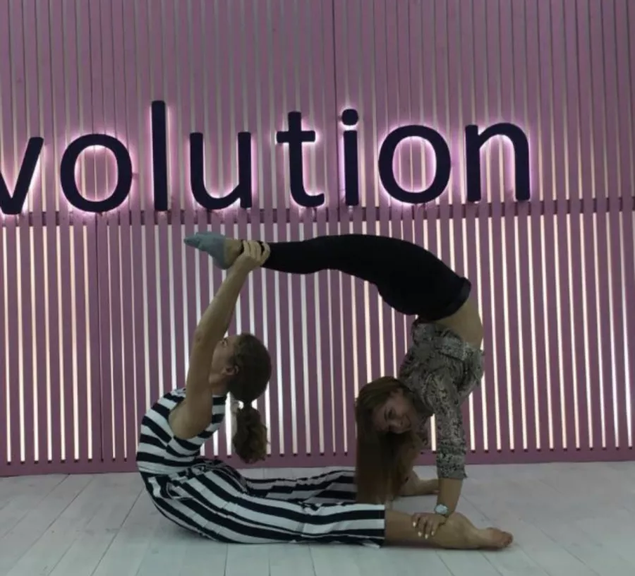Студия воздушной гимнастики и фитнеса Evolution в Калининграде: Воздушная гимнастика, Воздушные полотна, Женское пространство, Женский фитнес, Тренажёрный зал ,