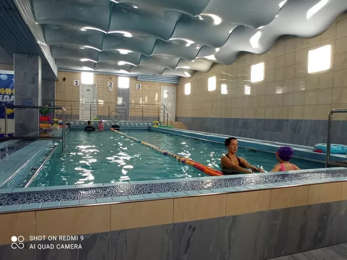 Детский бассейн Дельфин Непоседа на ул. Ломоносова  в  Новосибирске