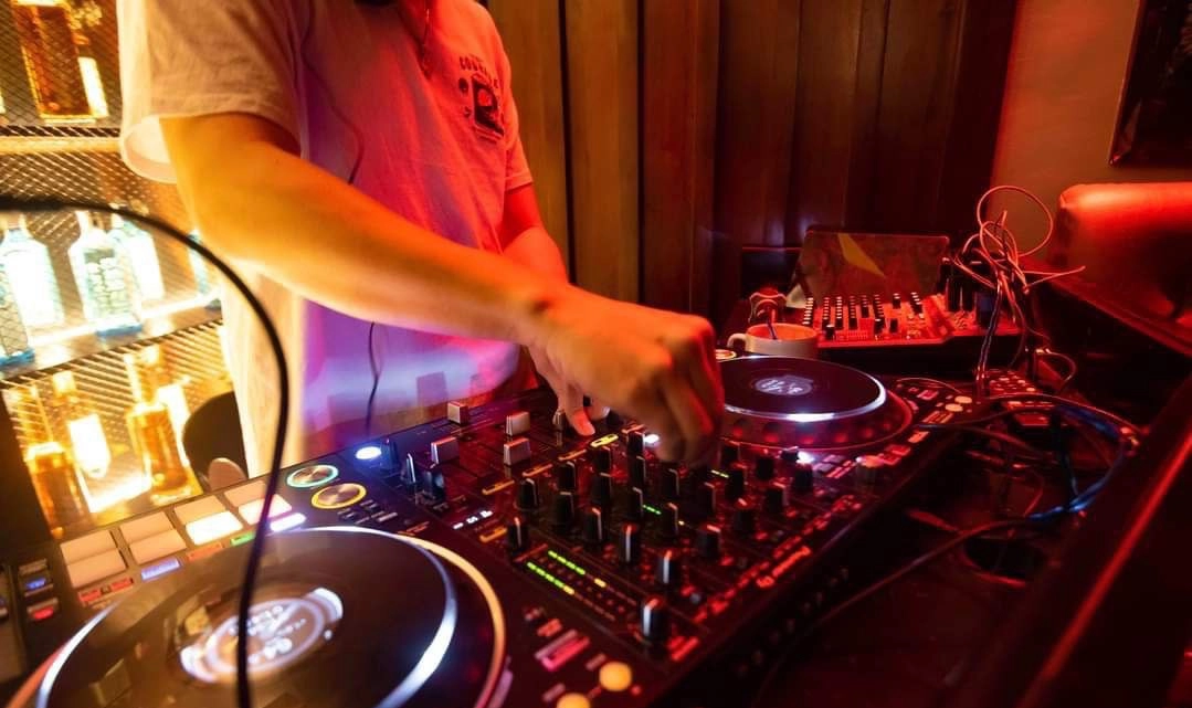 Бар «The Fifth Project»