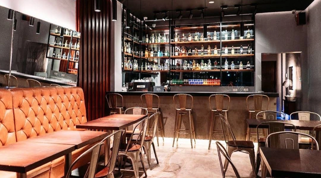 Бар «The Fifth Project»