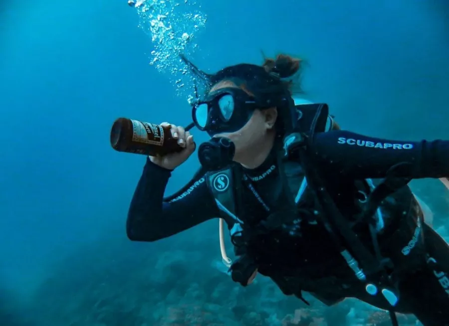 Дайвинг-центр DiveGurus в Боракай: Вода, Дайвинг,