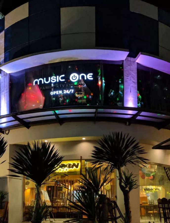 Караоке Music One в Себу: Песни, Круглосуточно , Бар, Караоке, Музыка,