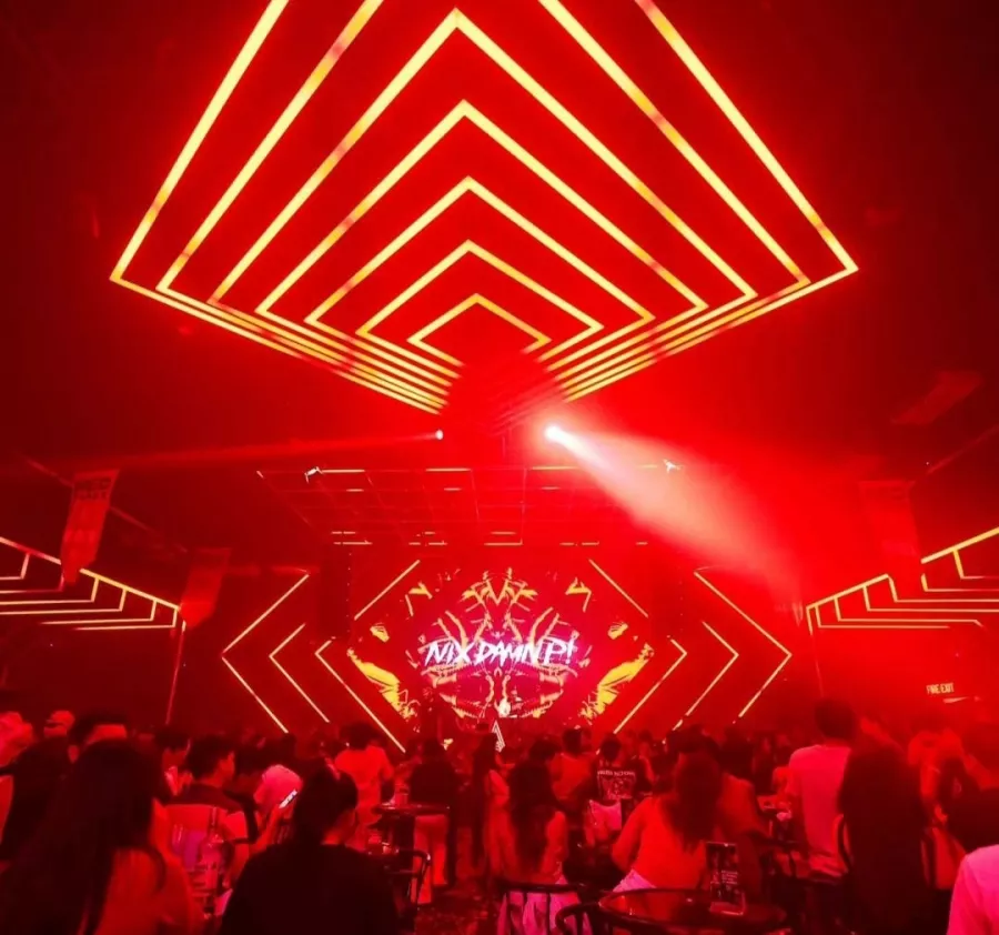 Ночной Клуб Apex в Себу: Дискотека, Диджей, Танцы, Движуха, Ночной клуб,