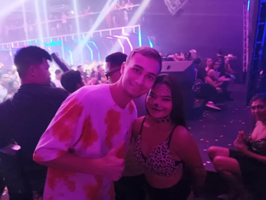 Ночной Клуб Apex в Себу: Дискотека, Диджей, Танцы, Движуха, Ночной клуб,