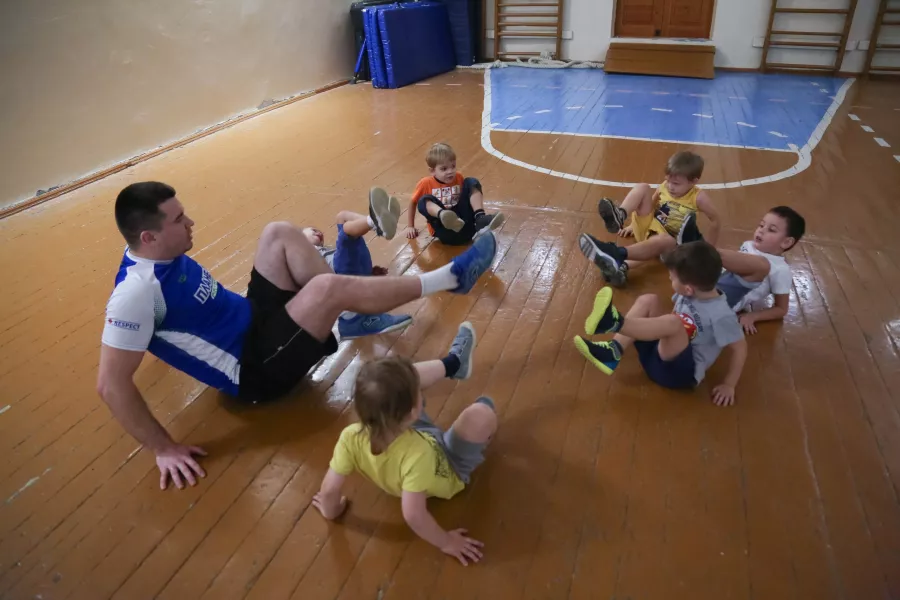 Спортивный Детский Клуб Планета спорта в Нижнем Новгороде: Сквош-корт, Школа Футбола, Игротека, Спортивный Лагерь, Физическая Культура, Детский Тренер,
