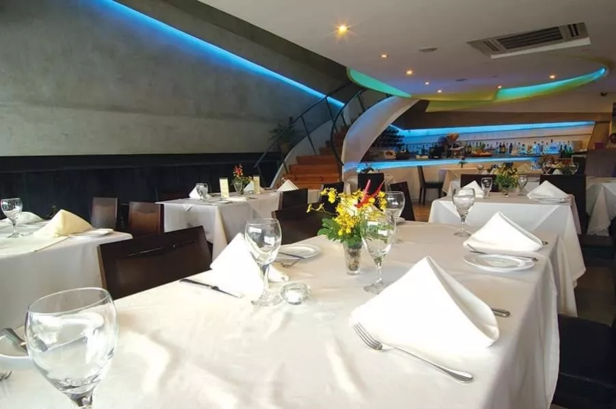 Ресторан Olio в Себу: Еда, Ресторан, Лаундж,