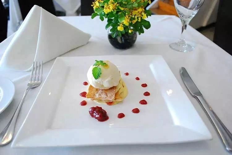 Ресторан Olio в Себу: Еда, Ресторан, Лаундж,