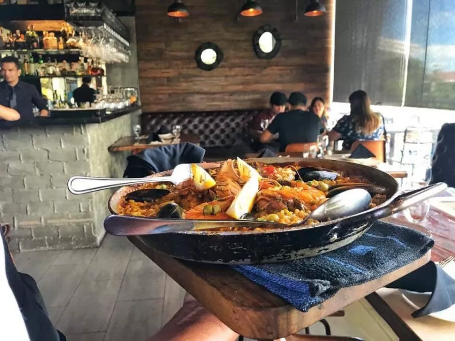 Ресторан Gorliz Tapas Y Vinos в Себу: Еда, Ресторан,