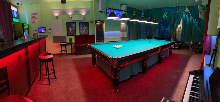 Бильярдный клуб VIP BAR в Новосибирске: Игра, Русский Бильярд, Пул,