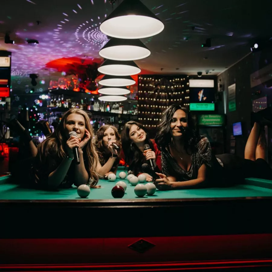 Бильярдный клуб VIP BAR в Новосибирске: Игра, Русский Бильярд, Пул,