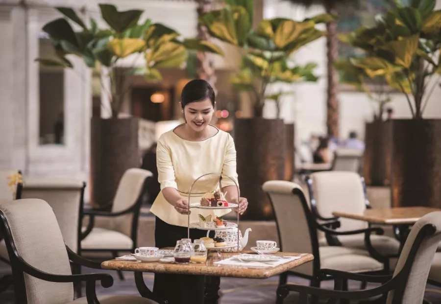 Отель Peninsula Manila в Манила: Отель 🏨 , Hotel, 5 звёзд , 5 stars,