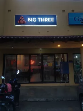 Пиццерия «Big Three Pizza»