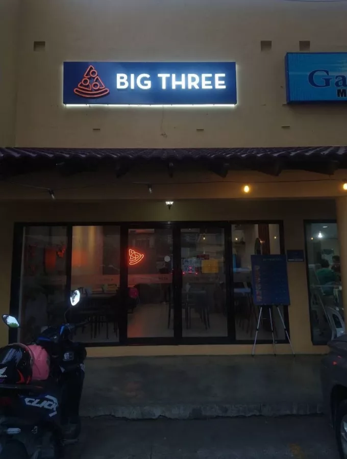 Пиццерия Big Three Pizza в Себу: Еда, Кафе, Пицца,