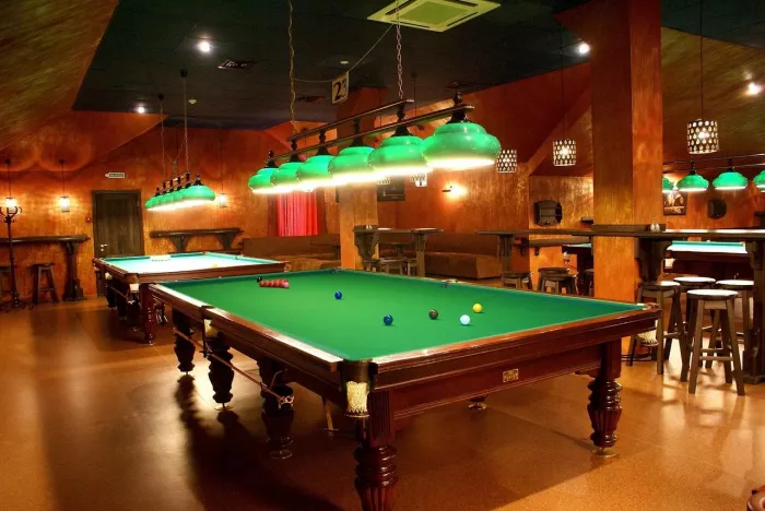 Бильярдный клуб "Бермудский треугольник"