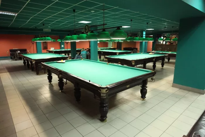 Бильярдный клуб "Q-Zone"
