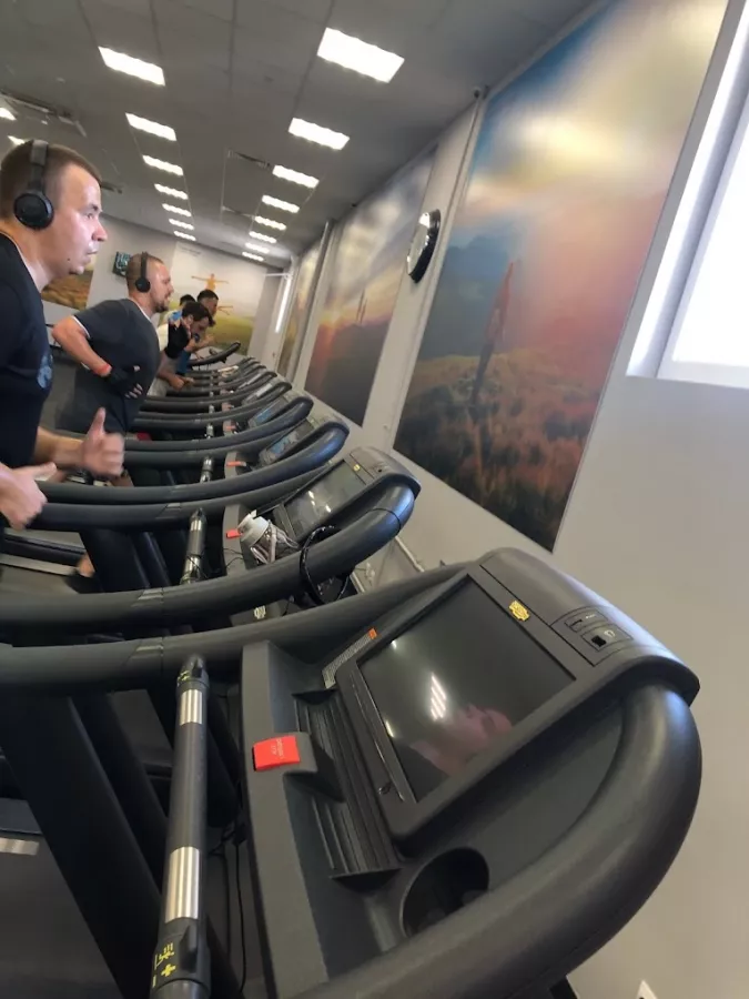 Спортклуб Fitness House в Ульяновске: Бассейн, Тренажёрный Зал, Спа-зона, Детские Секции, Кардиозона, Групповые занятия,