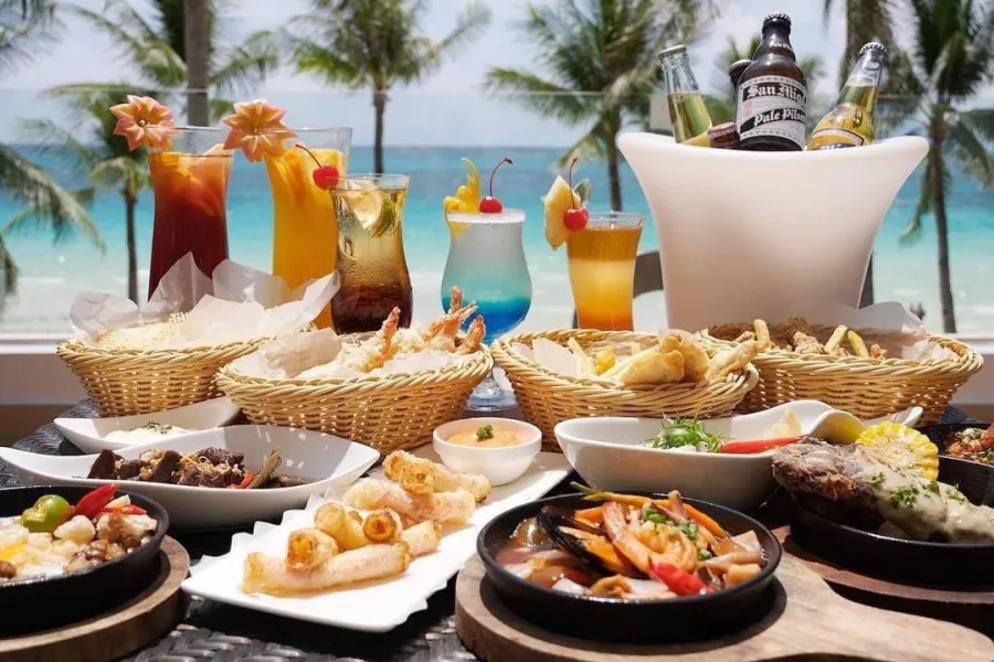 Отель The District Boracay в Боракай: Hotel, Swimming pool , Бассейн, Отель,