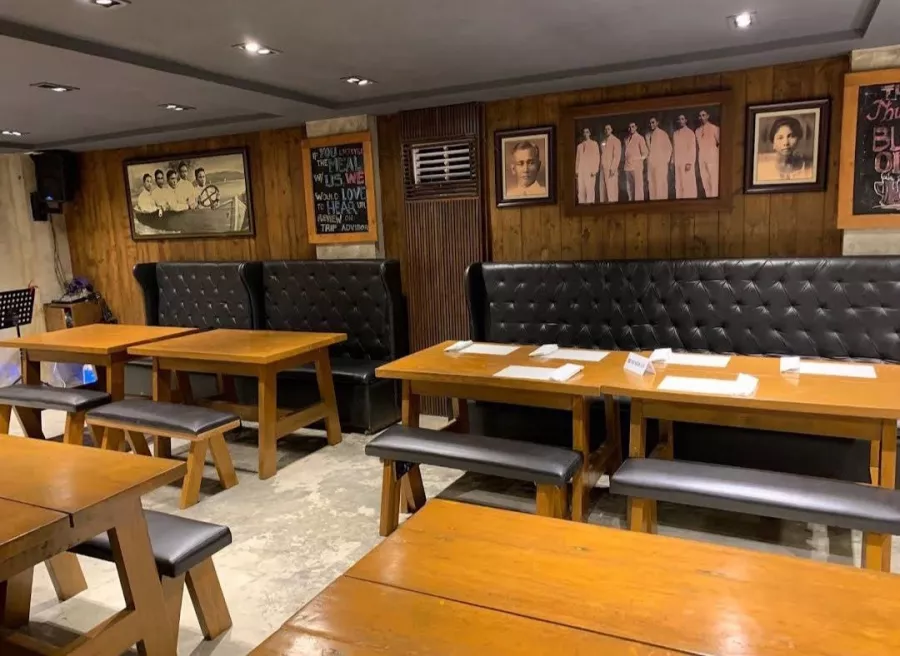 Гастропаб Los Indios Bravos в Боракай: Бар , Паб, Bar, Pub,