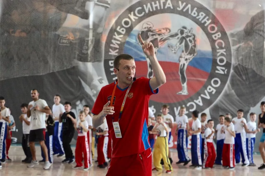 Спортивный Клуб Боец в Ульяновске: Кикбоксинг, Индивидуальный Подход, Консультация Тренера, Тренировки, Детский Тренер, Физическое Развитие,