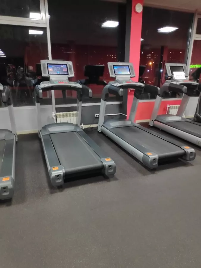Спортивный зал FIGURA GYM в Ульяновске: Кардиозона, Тренажёрный Зал, Солярий, Сауна, Кроссфит, Консультация Тренера,