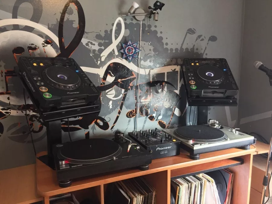 Академия музыки им. Никиты Еремеева United Masters Academy в Калининграде: Музыкально, Гитара, Диджей, Академия, Музыка,