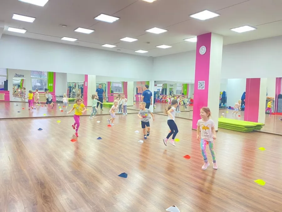 Частный детский сад Smile School в Москве: Ясли, Дети 1+, Садик, Воспитание детей,