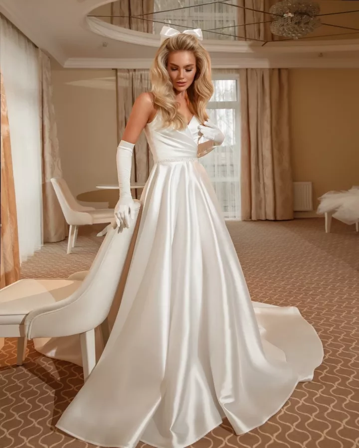Свадебный салон PRIMA BRIDAL в Москве: Свадебный салон, Свадебное платье, Диадемы, Бракосочетание , Салон, Для влюбленных, Невеста ,