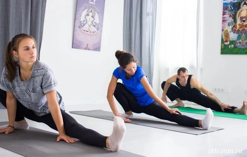 Клуб Йоги OUM.RU Екатеринбург в Екатеринбурге: Медицина, Студия, Растяжка,