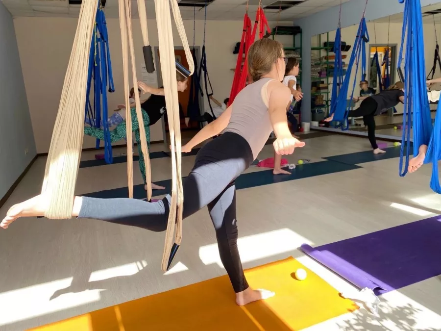 Студия Йоги Четыре Стихии в Екатеринбурге: Студия, Растяжка, Медицина,